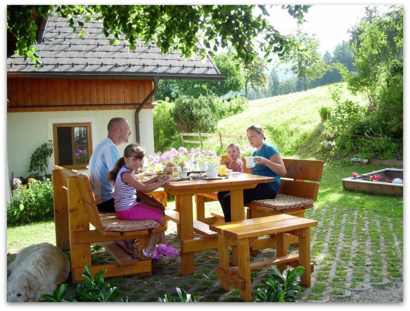 Huettstaedterhof Familie Poetsch Séjour à la ferme Aigen im Ennstal